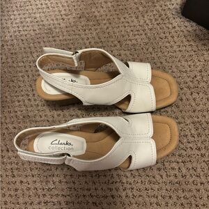 Clarks Women's Cream Sandals